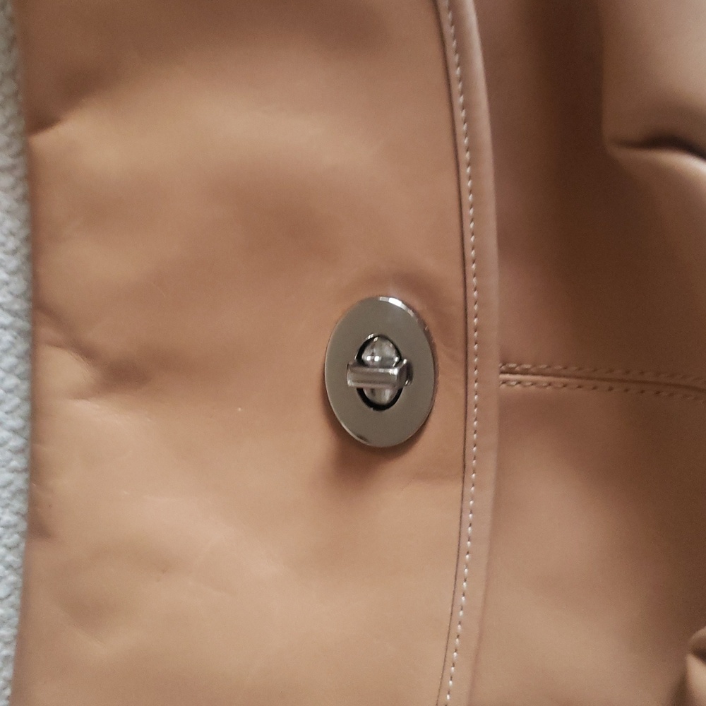 Vintage Coach Legacy Leather Shoulder Bag - Picture 8 of 8